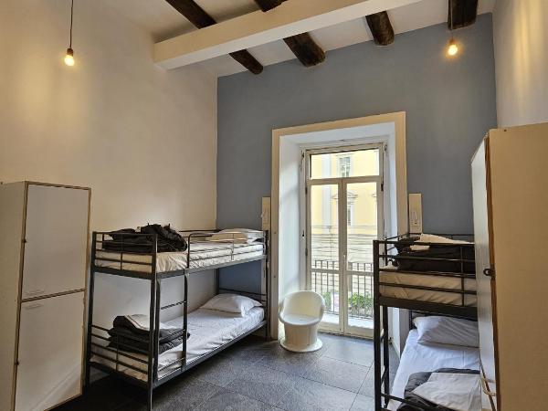 La Controra Hostel Naples : photo 1 de la chambre lit dans dortoir mixte de 4 lits avec salle de bains privative 
