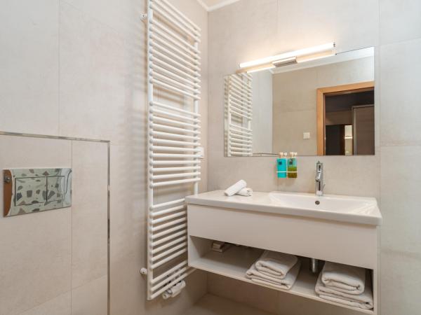 Berkeley Hotel : photo 9 de la chambre chambre double avec balcon - vue sur mer