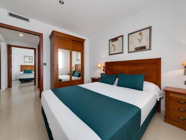 Daniya Denia Spa & Business 4* : photo 2 de la chambre chambre familiale - vue sur jardin