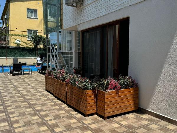 Baymari Suites Design Florya : photo 3 de la chambre appartement 1 chambre de luxe avec accès à la piscine