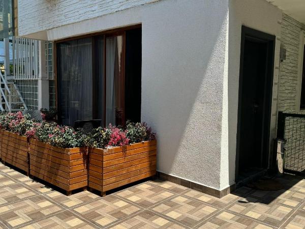 Baymari Suites Design Florya : photo 5 de la chambre appartement 1 chambre de luxe avec accès à la piscine