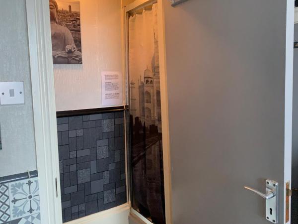 Hornby Villa 4*B&B Couples & Families Only : photo 5 de la chambre chambre familiale supérieure