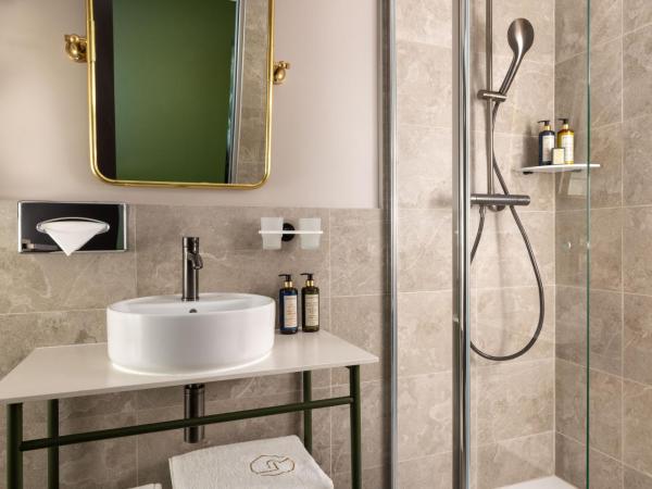 Les Rives Oceanik : photo 9 de la chambre signature lounge room