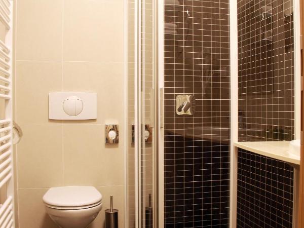 Hotel Vera : photo 8 de la chambre grande chambre double avec balcon