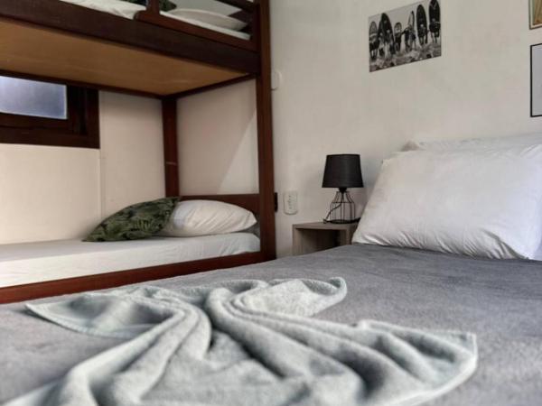 Gurú Hostel Buzios : photo 1 de la chambre chambre quadruple