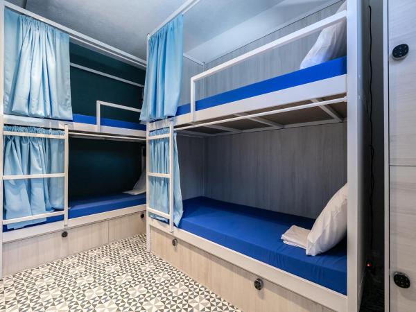 Walk in Hostel Faro Airport : photo 4 de la chambre chambre familiale