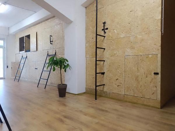 BUDGET Apt Dresden Trainstation : photo 10 de la chambre chambre double avec salle de bains commune