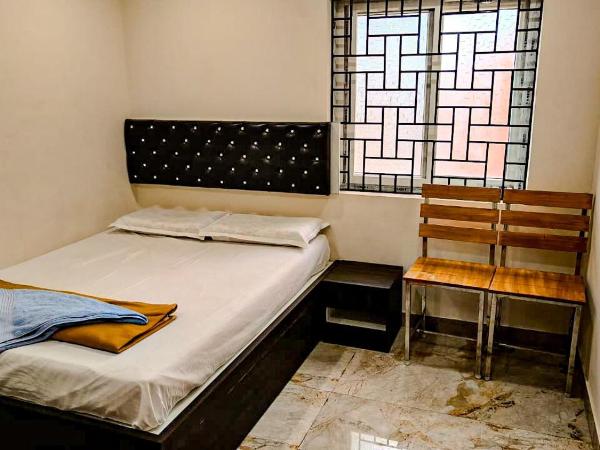 Hotel Akkshaya : photo 1 de la chambre chambre double avec salle de bains privative