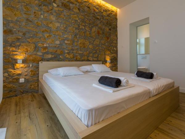 VILLA ERIKA : photo 8 de la chambre chambre double ou lits jumeaux - vue sur mer