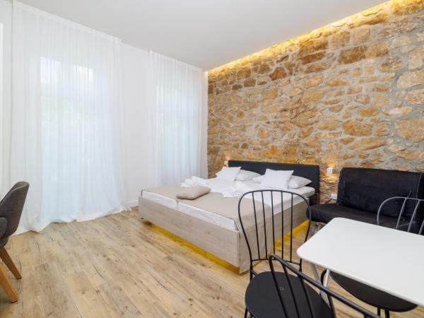 VILLA ERIKA : photo 2 de la chambre studio avec balcon