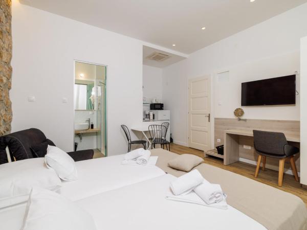 VILLA ERIKA : photo 4 de la chambre studio avec balcon