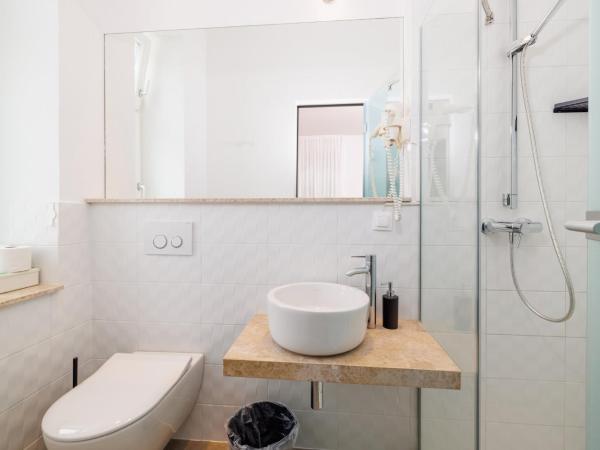 VILLA ERIKA : photo 8 de la chambre studio avec balcon