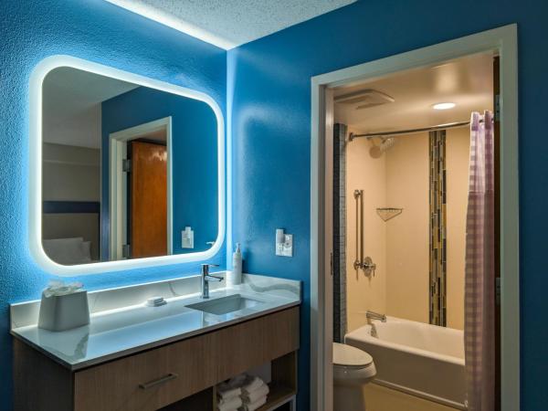 Homewood Suites by Hilton Oklahoma City Airport : photo 8 de la chambre suite studio lit queen-size