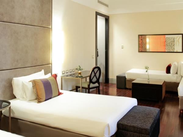 Savoy Hotel : photo 10 de la chambre chambre quadruple premium