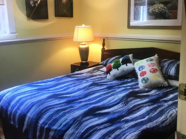 West coast guesthouse : photo 10 de la chambre chambre double avec salle de bains commune