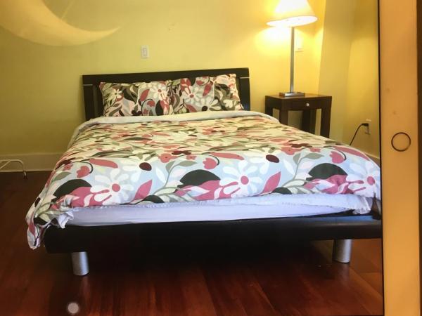 West coast guesthouse : photo 1 de la chambre chambre double avec salle de bains commune