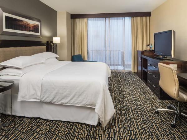 Sheraton Salt Lake City : photo 1 de la chambre club level, guest room, 1 king, balcony