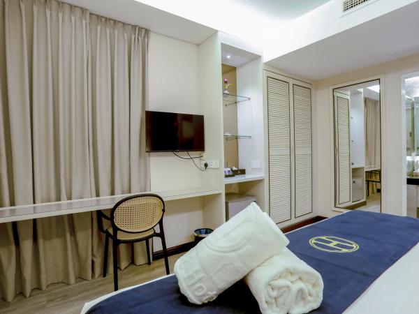 The Host Hotel : photo 3 de la chambre chambre lit king-size standard