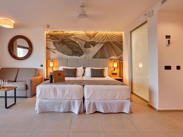 Riu Palace Mauritius - All Inclusive - Adults Only : photo 7 de la chambre suite junior avec accès direct à la piscine - club Élite