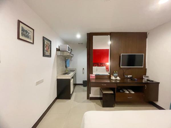 Arawana Express Chinatown : photo 5 de la chambre hébergement lit queen-size de luxe - pas de fenêtre