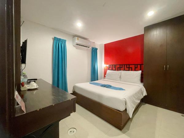 Arawana Express Chinatown : photo 6 de la chambre hébergement lit queen-size de luxe - pas de fenêtre