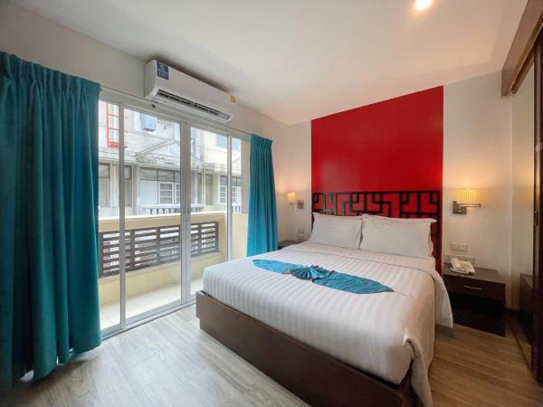 Arawana Express Chinatown : photo 7 de la chambre hébergement queen-size de luxe avec balcon