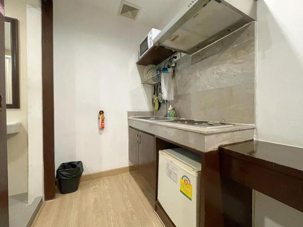 Arawana Express Chinatown : photo 5 de la chambre chambre lits jumeaux de luxe avec fenêtre