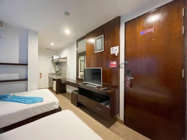 Arawana Express Chinatown : photo 9 de la chambre chambre lits jumeaux de luxe avec fenêtre