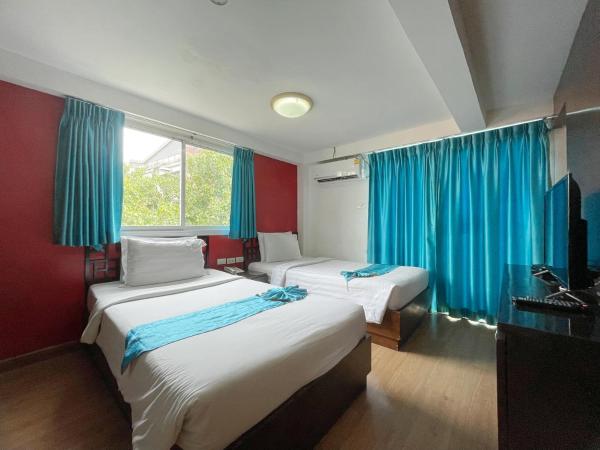 Arawana Express Chinatown : photo 10 de la chambre chambre lits jumeaux deluxe avec balcon