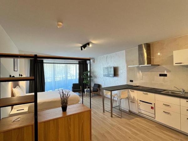 B-aparthotel Montgomery : photo 3 de la chambre studio deluxe