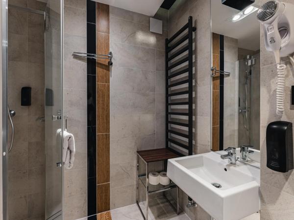 Rewita Imperial : photo 7 de la chambre chambre quadruple