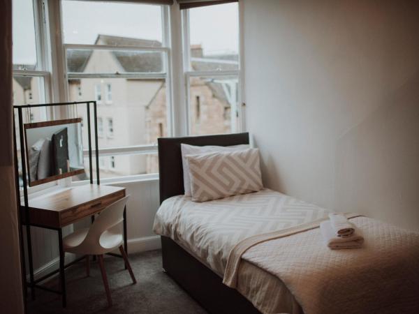 16 Pilrig Guest House : photo 3 de la chambre chambre triple