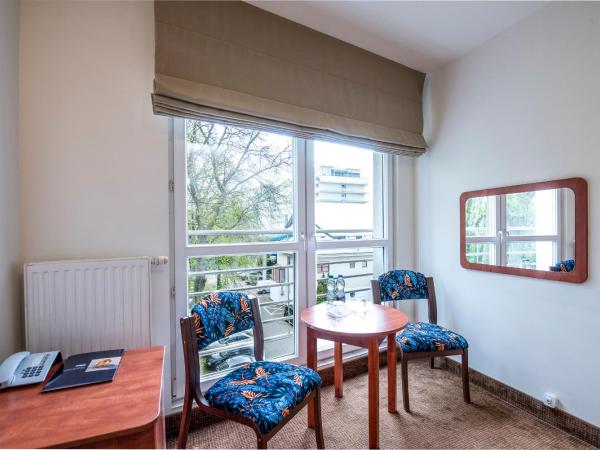 Sanatorium Uzdrowiskowe Bałtyk : photo 4 de la chambre chambre double ou lits jumeaux