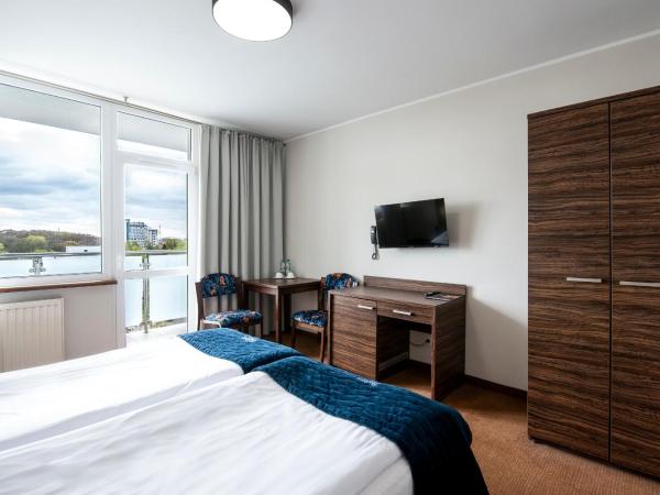 Sanatorium Uzdrowiskowe Bałtyk : photo 8 de la chambre chambre double ou lits jumeaux