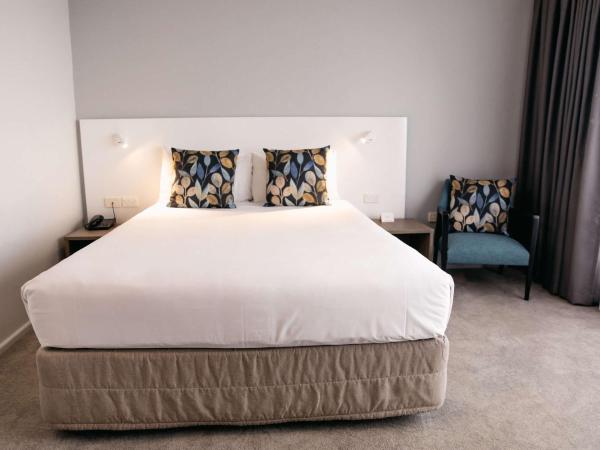 Mercure Brisbane Spring Hill : photo 1 de la chambre deluxe queen or king room with balcony - high floor