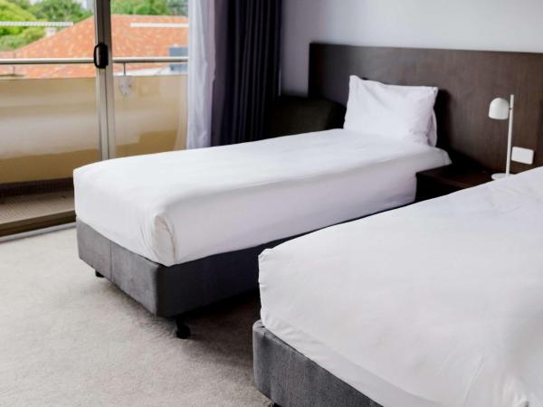 Mercure Brisbane Spring Hill : photo 3 de la chambre chambre lits jumeaux supérieure avec balcon