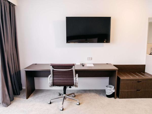 Mercure Brisbane Spring Hill : photo 6 de la chambre superior queen or king room with balcony