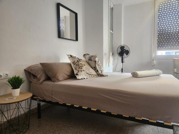 eXperience Rooms Valencia : photo 2 de la chambre chambre double avec salle de bains commune