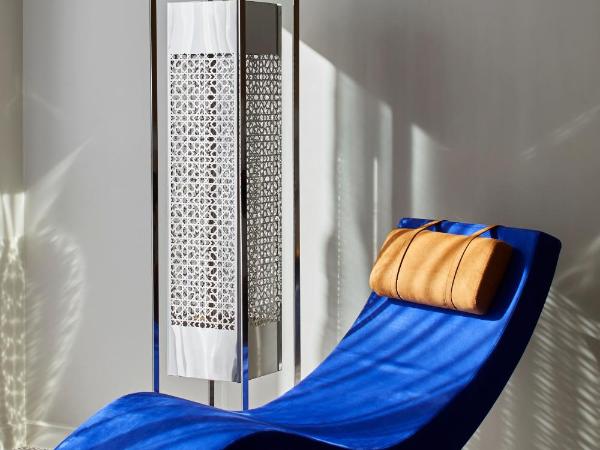 Mövenpick Hotel Mansour Eddahbi Marrakech : photo 4 de la chambre penthouse 2 chambres avec salon et piscine privée