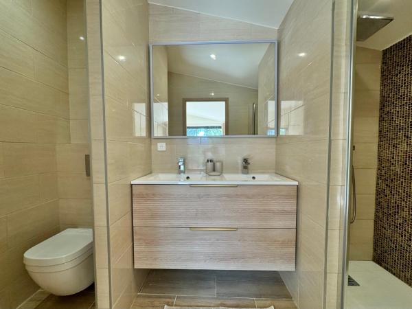 Villa La Source 83 - room close to St Tropez : photo 3 de la chambre suite familiale