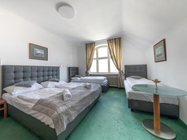 Hotel Bergwirt Schönbrunn : photo 1 de la chambre chambre familiale