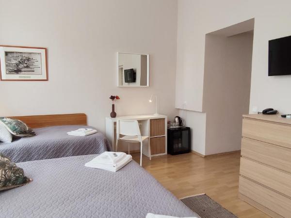 Budapest Csaszar Hotel : photo 2 de la chambre chambre quadruple