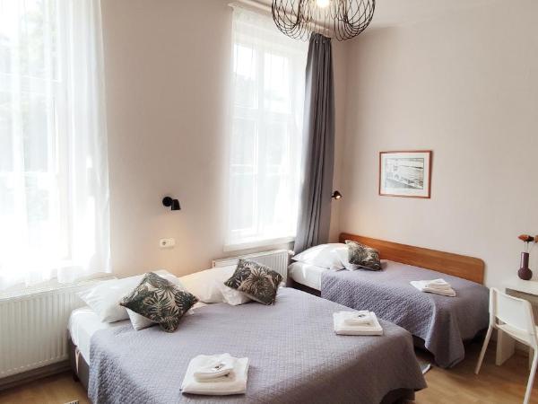 Budapest Csaszar Hotel : photo 1 de la chambre chambre quadruple