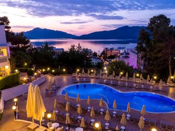 Marmaris All Inclusive Hotel : photo 3 de la chambre chambre familiale standard