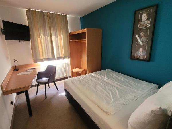 Hotel Christina : photo 4 de la chambre chambre lit queen-size 