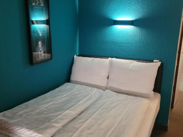 Hotel Christina : photo 1 de la chambre chambre lit queen-size 