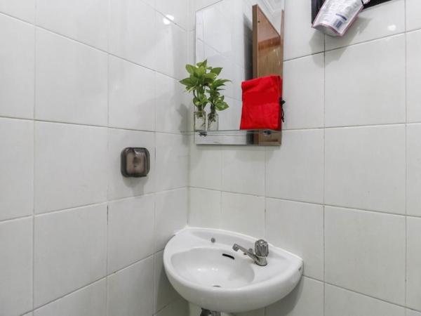 Cozy Residence Muwardi : photo 1 de la chambre chambre double Économique