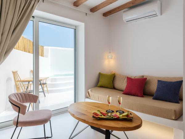 Akkadian LGBT Boutique Hotel : photo 2 de la chambre akkadian suite with plunge pool