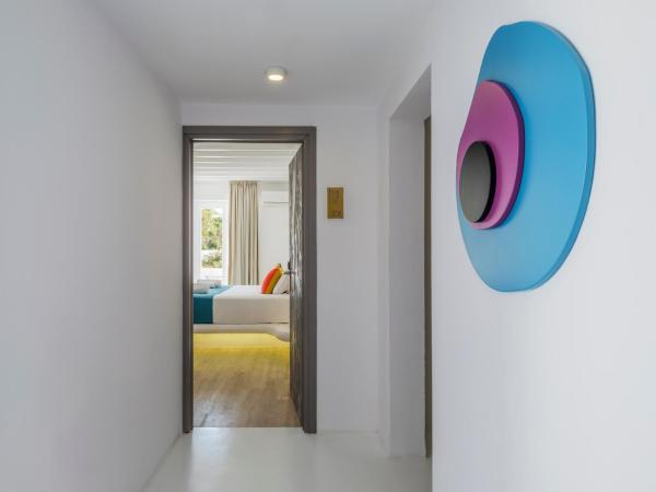 Akkadian LGBT Boutique Hotel : photo 1 de la chambre chambre double - vue sur jardin