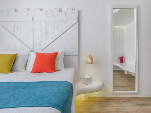 Akkadian LGBT Boutique Hotel : photo 2 de la chambre chambre double - vue sur jardin